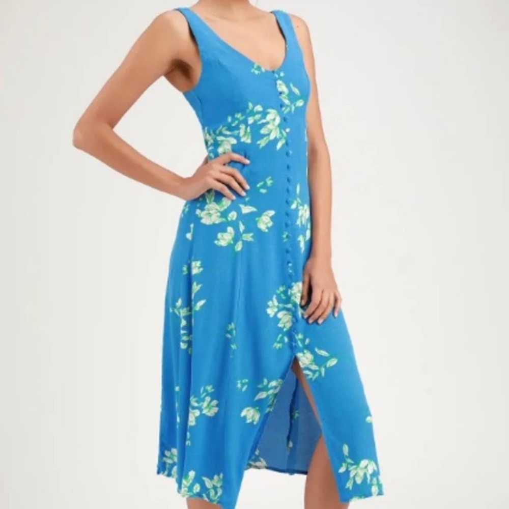 NWOT Lulus Hanna Blue Floral Midi Dress M